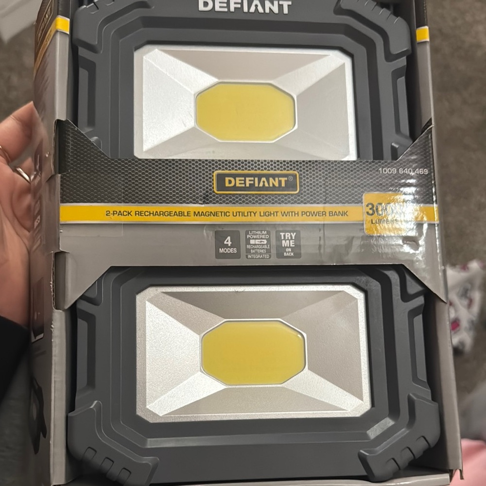 Defiant Rechargeable Magnetic Utility Light 2-Pack